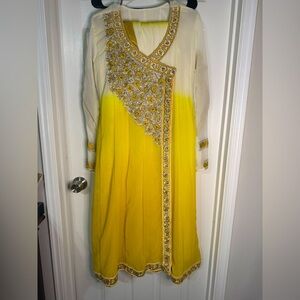 Indian/Pakistani 3 pc dress- Kurta, pajama and dupatta